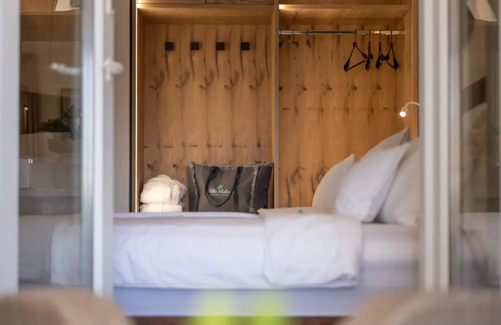 tara deluxe suite room in villa bellevue portoroz with sea view