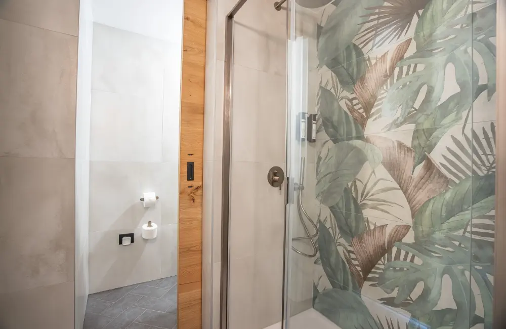 Bathroom in the Shanti Deluxe Room, Villa Bellevue Portorož