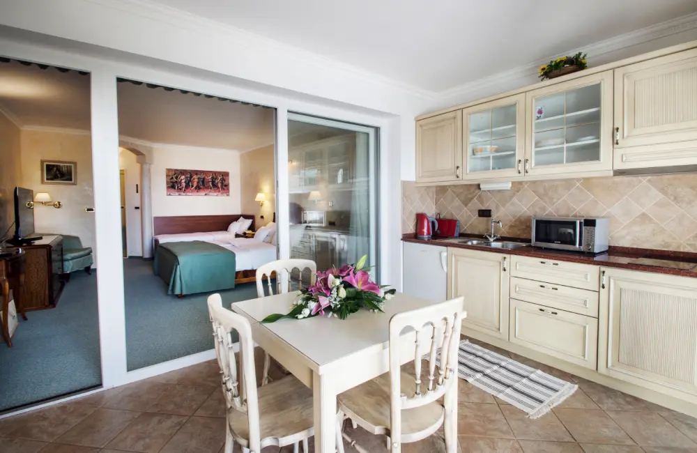 Mozart apartment private terrace with garden and sea view